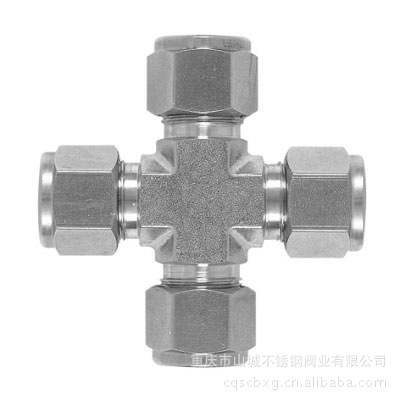 四通卡套接头